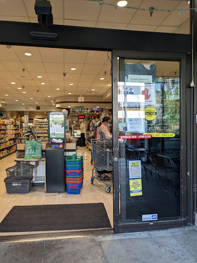 Grocery Store «Beverly Hills Market & Deli», reviews and photos, 303 N Crescent Dr, Beverly Hills, CA 90210, USA