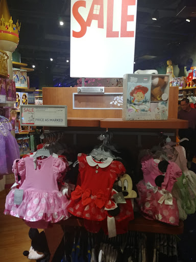 Toy Store «Disney Store», reviews and photos, 1961 Chain Bridge Rd, McLean, VA 22102, USA