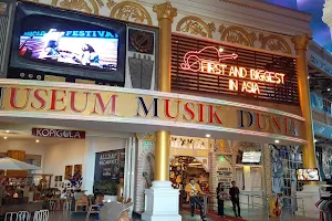 Museum Musik Dunia Jawa Timur Park 3 image