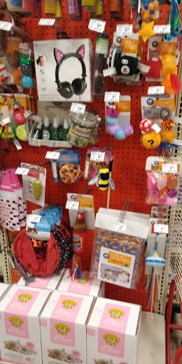 Pet Supply Store «PetSmart», reviews and photos, 1671 E Market St, Harrisonburg, VA 22801, USA