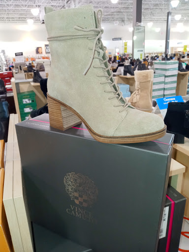 Shoe Store «DSW Designer Shoe Warehouse», reviews and photos, 1350 Bald Hill Rd, Warwick, RI 02886, USA