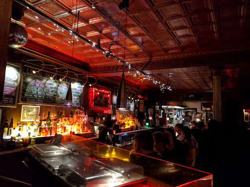 Bars music bars on new year s eve in Philadelphia