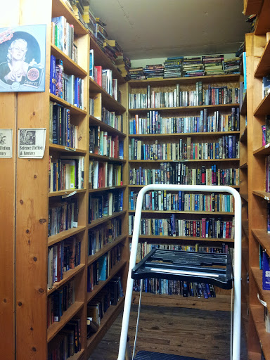 Used Book Store «Books Do Furnish a Room», reviews and photos, 1809 W Markham Ave, Durham, NC 27705, USA