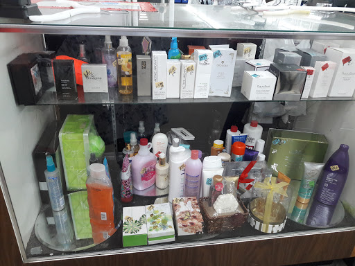 Thrift Store «Community Thrift Store», reviews and photos, 6015 Edgewater Dr, Orlando, FL 32810, USA