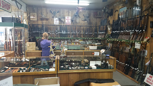 Pawn Shop «AAA Loan & Gun Shop Inc», reviews and photos, 12831 Pacific Hwy SW, Lakewood, WA 98499, USA