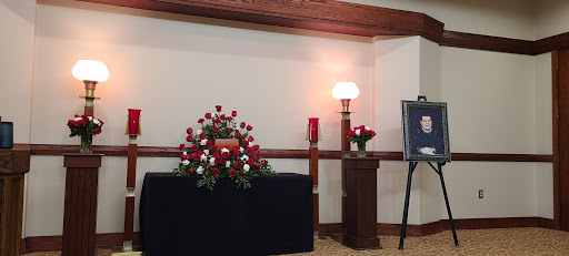 Cemetery «Chapel Hill Gardens South Funeral Home and Cemetery», reviews and photos, 11333 S Central Ave, Oak Lawn, IL 60453, USA