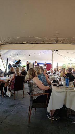 American Restaurant «Crooners Lounge and Supper Club», reviews and photos, 6161 Hwy 65 NE Highway 65 Northeast, Fridley, MN 55432, USA