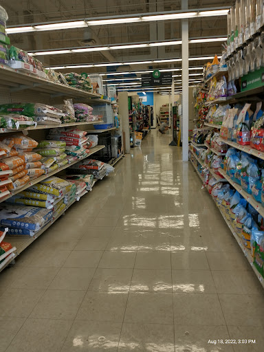 Pet Supply Store «Pet Supplies Plus», reviews and photos, 7315 Mentor Ave, Mentor, OH 44060, USA