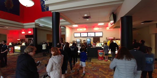 Movie Theater «Regal Cinemas Phillips Place 10», reviews and photos, 6911 Phillips Pl Ct, Charlotte, NC 28210, USA