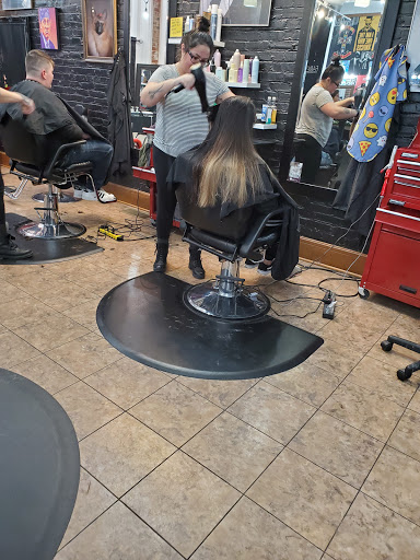 Beauty Salon «Fade Salon», reviews and photos, 507 N Buckeye St, Kokomo, IN 46901, USA