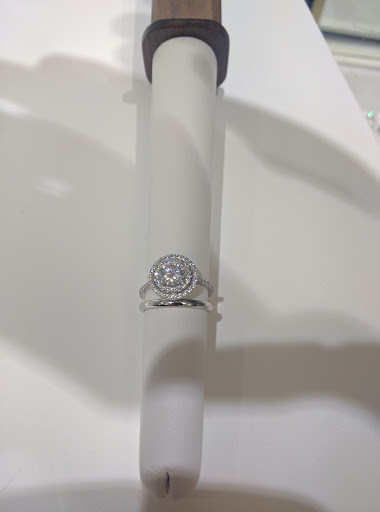 Jeweler «Geraci Fine Jewelry», reviews and photos, 9212 Colerain Ave, Cincinnati, OH 45251, USA