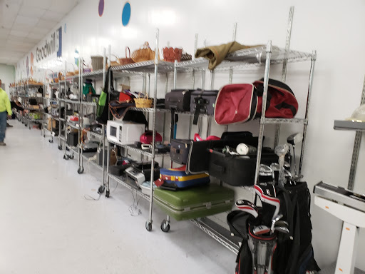 Donations Center «Goodwill Industries Inc», reviews and photos