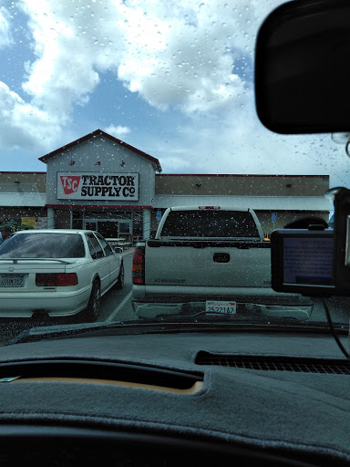 Home Improvement Store «Tractor Supply Co.», reviews and photos, 580 Auto Center Dr, Watsonville, CA 95076, USA
