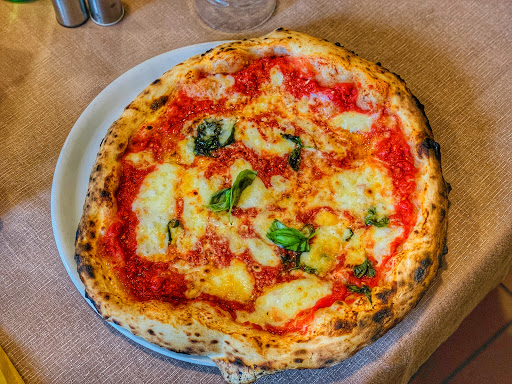 Ristorante Pizzeria Capasso - Napoli in Napoli, Città Metropolitana di Napoli