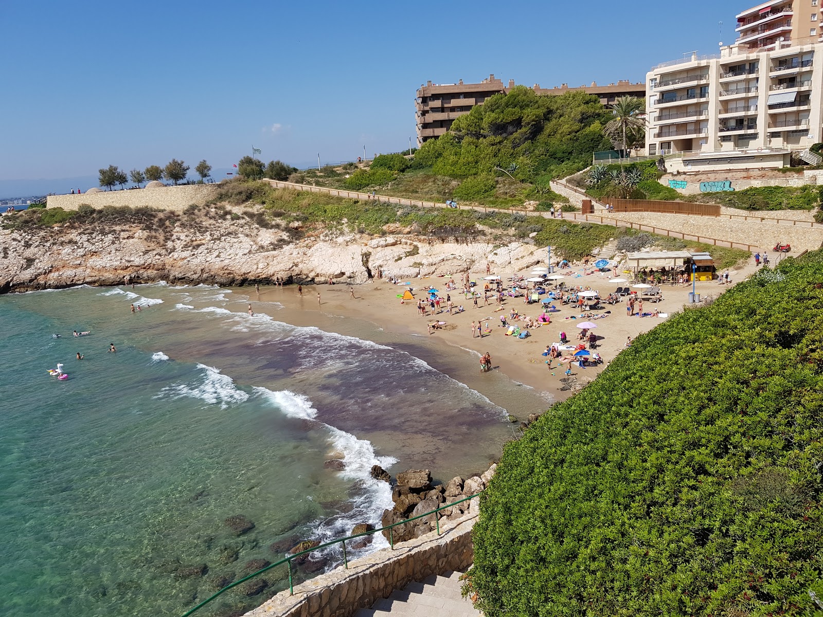 Fotografie cu Playa Dels Llenguadets cu o suprafață de nisip beige