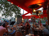 Atmosphère du Café Café des Phares à Paris - n°8