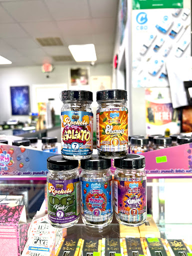 Tobacco Shop «Green Light Smoke Shop», reviews and photos, 466 Rayford Rd #104, Spring, TX 77386, USA