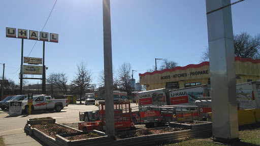 Truck Rental Agency «U-Haul of North Little Rock», reviews and photos, 601 N Cypress St, North Little Rock, AR 72114, USA