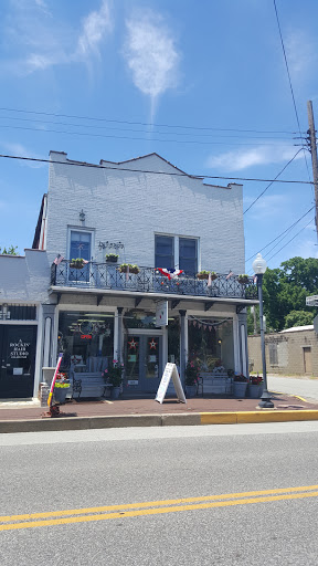 Florist «Lawrence Florist», reviews and photos, 927 N 2nd St, St Charles, MO 63301, USA