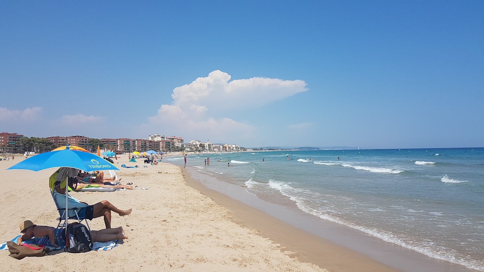 Fotografie cu Platja de La Paella zonele de facilități