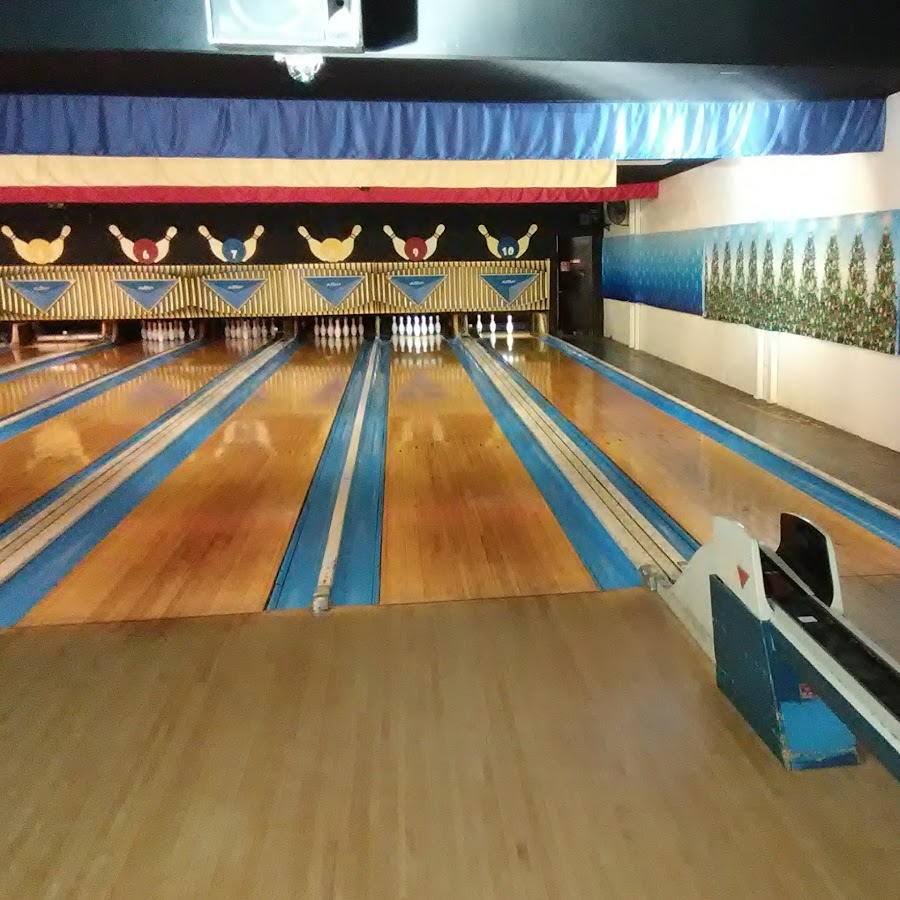 Riverside Lanes