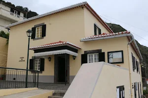 Centro de Juventude do Porto Moniz image