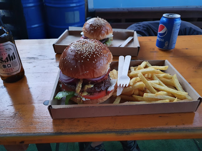 Hozzászólások és értékelések az Kékszakáll burger & kert-ról