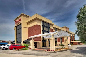 Drury Inn & Suites Bowling Green, KY image