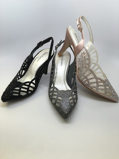 Shoe Store «Signature Shoes», reviews and photos, 271 Westwood Ave, Westwood, NJ 07675, USA