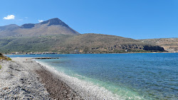 Paralia Karavostasiou'in fotoğrafı geniş bir kıyı şeridi ile birlikte