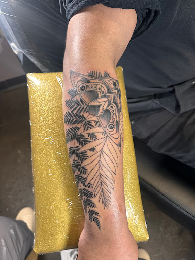 Explore bracelet tattoo ideas with names, creative tattoo ideas in Houston, available at HOUSE OF SHIZOQ Tattoos