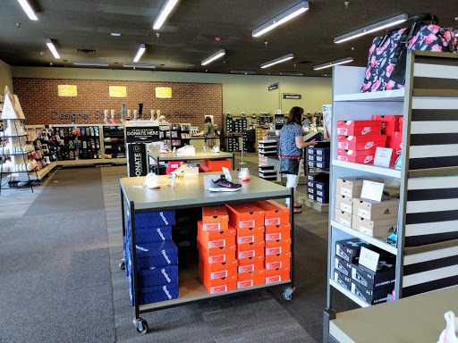 Shoe Store «DSW Designer Shoe Warehouse», reviews and photos, 17158 Redmond Way, Redmond, WA 98052, USA