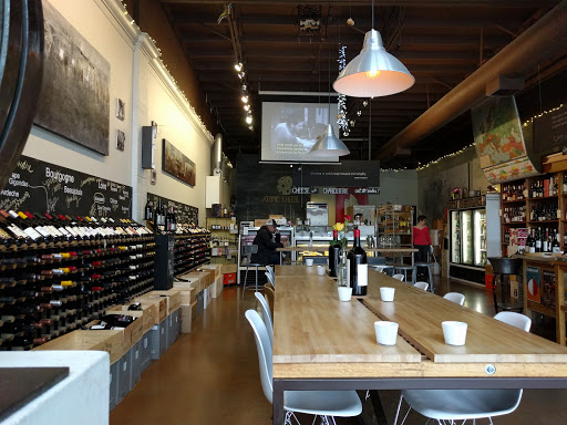 Wine Store «Blackbird Wine Shop», reviews and photos, 4323 NE Fremont St, Portland, OR 97213, USA