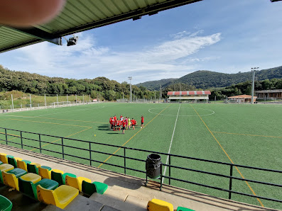 Campo De Futbol Villaescusa Bo. Villanueva, 8A, 39690 La Concha, Cantabria, España