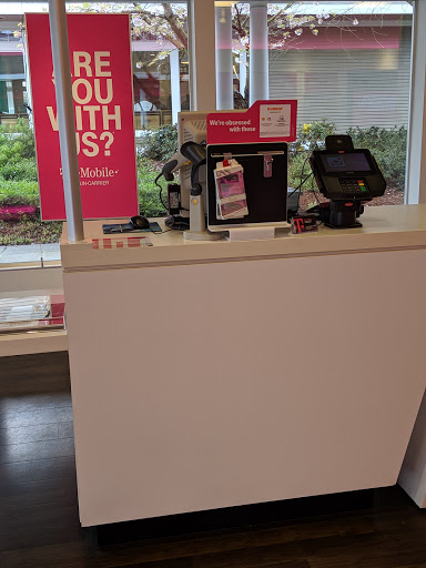 Cell Phone Store «T-Mobile», reviews and photos, 11700 Mukilteo Speedway B200, Mukilteo, WA 98275, USA