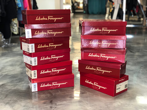 Consignment Shop «SecondHand Savvys», reviews and photos, 210 S Kings Ave, Brandon, FL 33511, USA