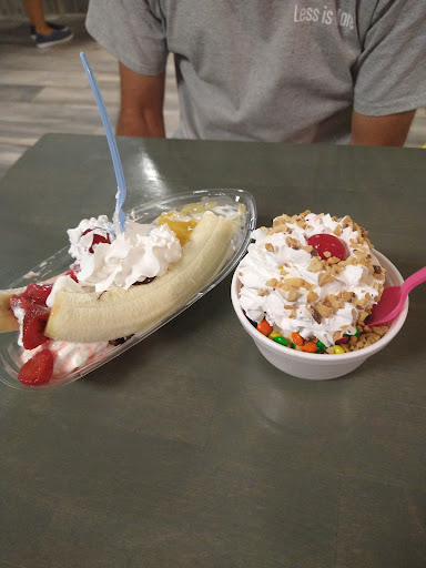 Ice Cream Shop «Frozen Gold Ice Cream Shoppe», reviews and photos, 104 Eddie Rd, New Smyrna Beach, FL 32168, USA
