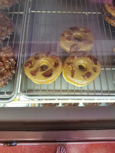 Donut Shop «Alvernon Donut Shop», reviews and photos, 1450 S Alvernon Way, Tucson, AZ 85711, USA