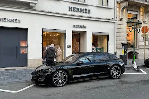 HERMÈS Brussels Store image