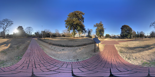 Historical Landmark «Helen Keller Birth Place», reviews and photos, 300 N Commons St W, Tuscumbia, AL 35674, USA