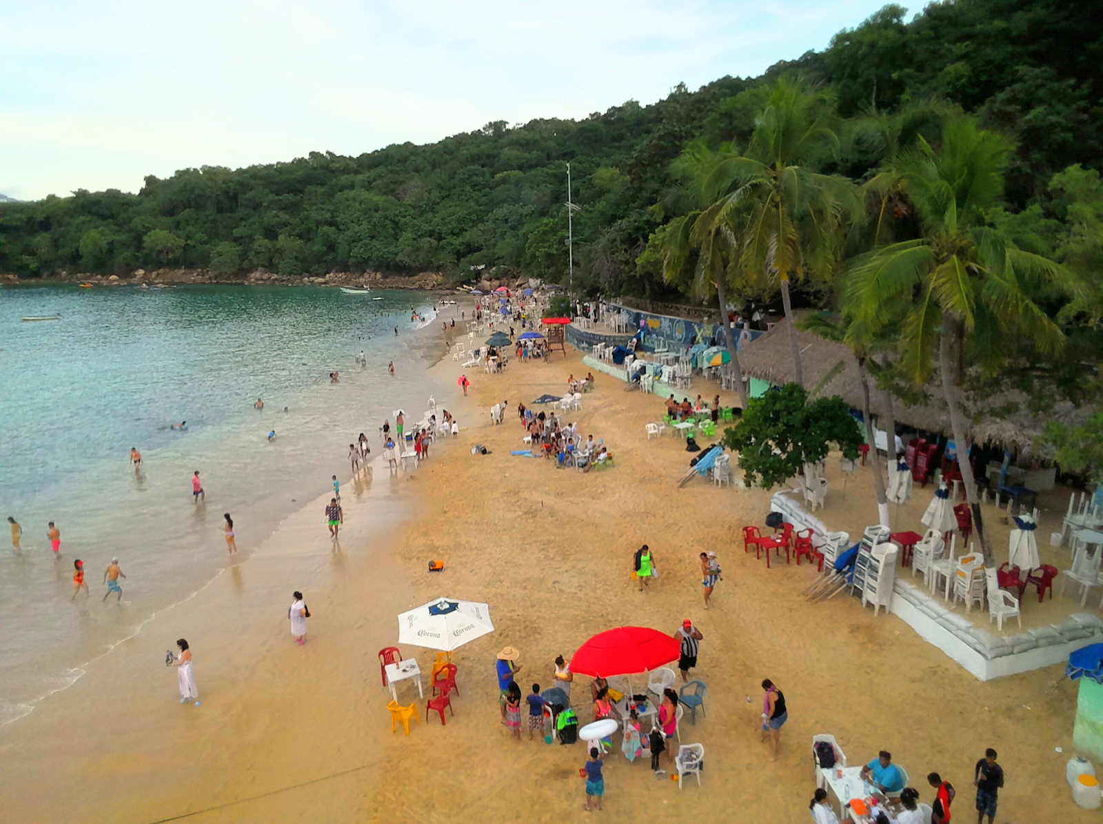 Photo de Playa La Roqueta zone des équipements