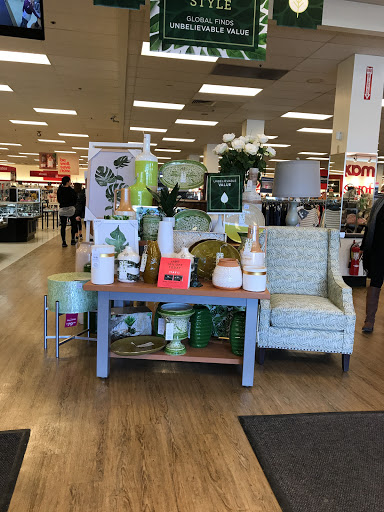 Department Store «T.J. Maxx», reviews and photos, 68 Frontage Rd, East Haven, CT 06512, USA