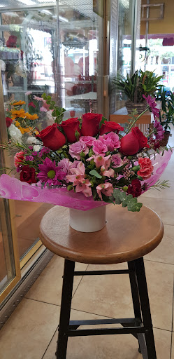 Florist «Canoga Park Florist», reviews and photos, 7144 Owensmouth Ave, Canoga Park, CA 91303, USA