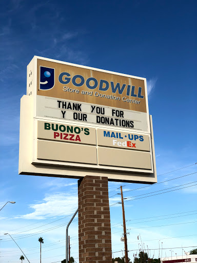 Thrift Store «Guadalupe & Dobson Goodwill Retail Store & Donation Center», reviews and photos, 2039 W Guadalupe Rd, Mesa, AZ 85202, USA