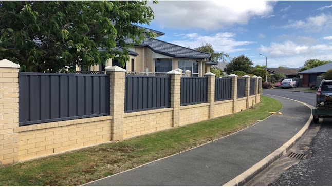 All Fencing Solutions - Construction company