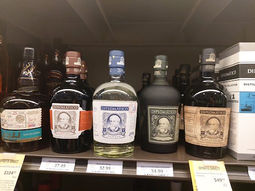 Wine Store «Total Wine & More», reviews and photos, 5048 Airport Pulling Rd S, Naples, FL 34105, USA