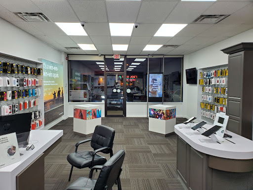 Cell Phone Store «Verizon Wireless», reviews and photos, 11 Hicksville Rd, Massapequa, NY 11758, USA