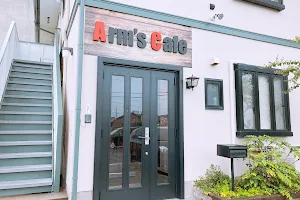 Arm's Cafe image
