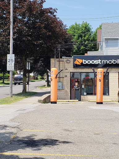 Cell Phone Store «Boost Mobile Store by All in Wireless LLC», reviews and photos, 911 Kenmore Blvd, Akron, OH 44314, USA