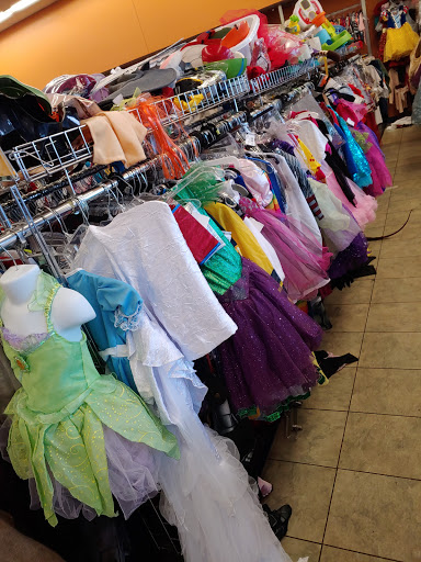 Thrift Store «Goodwill Donation Xpress», reviews and photos, 7800 South US Highway 17/92 #164, Casselberry, FL 32730, USA